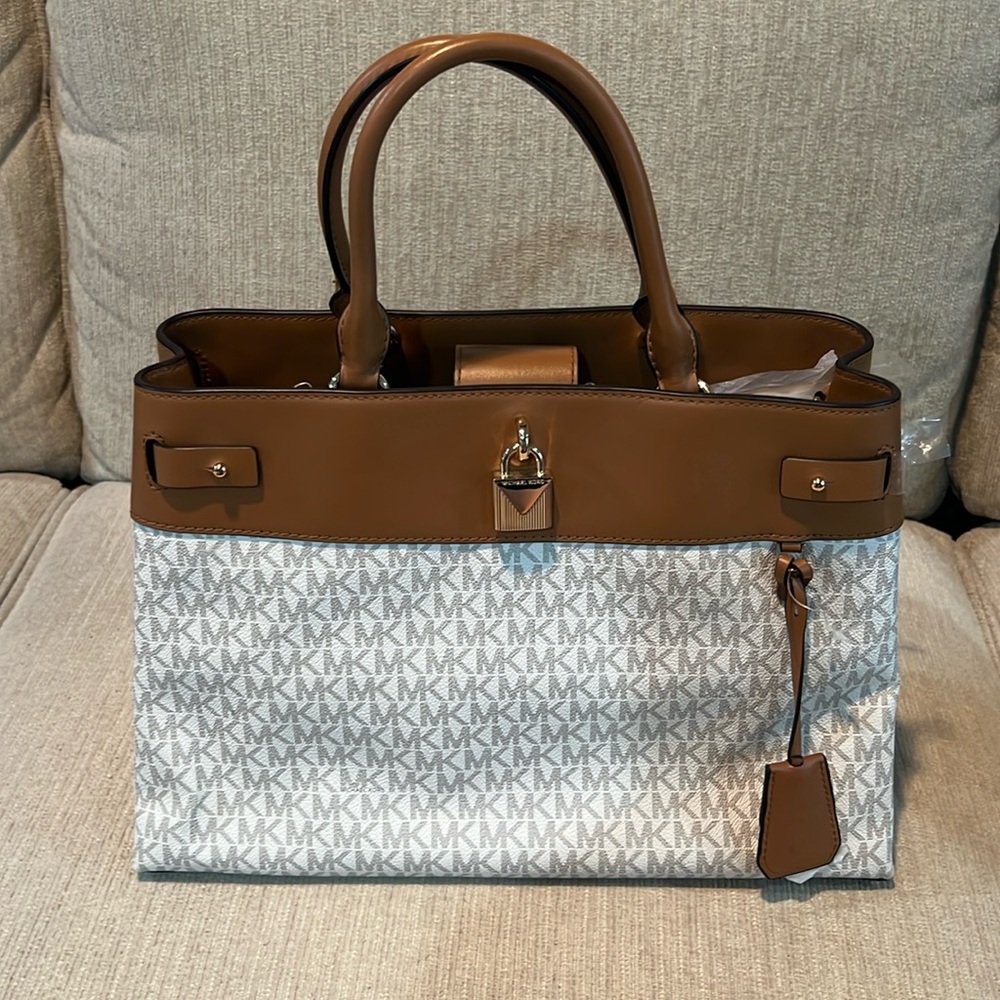 Michael Kors Gramercy Large Leather Satchel. Brand new with tags. Never used.